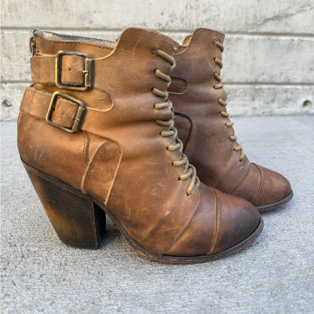 Freebird Tan Leather Ankle Booties with Buckles Size 6 - Great worn condition